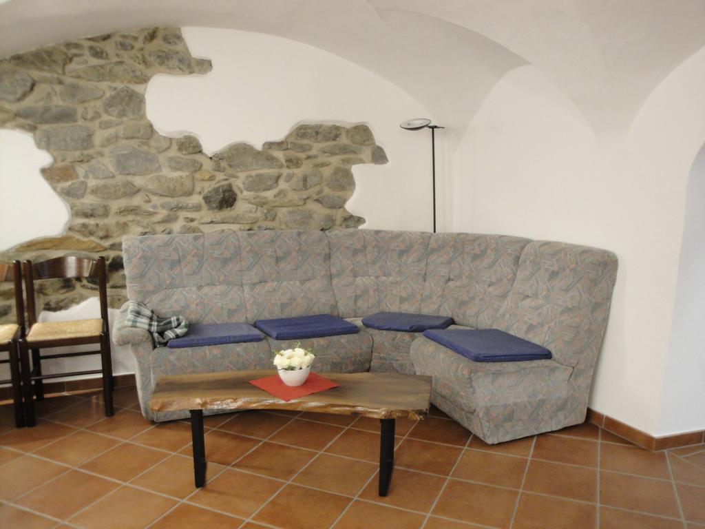 Osteria Del Centro Bed & Breakfast Brusio ภายนอก รูปภาพ